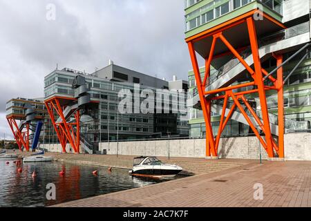 Centre High Tech d'Helsinki (HTC) en bord de mer du quartier de Ruoholahti à Helsinki, en Finlande Banque D'Images