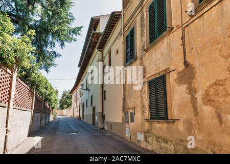 Montopoli in Val d'Arno rue étroite de l'architecture. C'est une municipalité dans la province de Pise dans la région Toscane. Banque D'Images