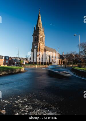 Christ Church à Bootle sur un jour froid avec un ciel clair Banque D'Images