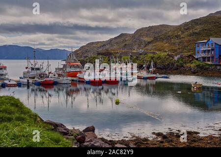 Kamoyvaer est un village de pêcheurs dans la municipalité du comté de Finnmark Nordkapp, Norvège. Le village se trouve le long de l'Kamoyfjorden sur le côté est de l'isl Banque D'Images