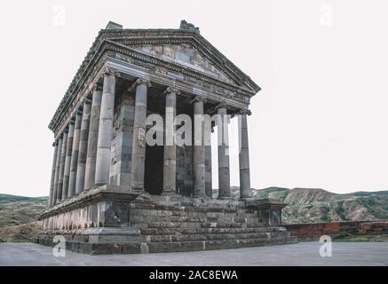 Le Temple de Garni est le seul bâtiment à colonnade gréco-romain permanent en Arménie. Construit en 1er siècle après JC c'est le symbole de l'Arménie chrétienne. Banque D'Images