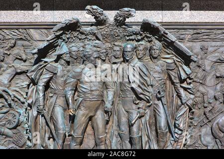 Bas-relief du Tsar Alexandre Ier de Russie Mikhaïl Koutouzov, les généraux Michael Barclay de Tolly et Piotr Bagration au jardin d'Alexandre à Moscou, Russie Banque D'Images