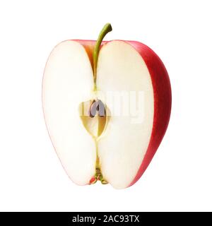 La moitié de pomme rouge isolé sur fond blanc - chemin de détourage inclus Banque D'Images