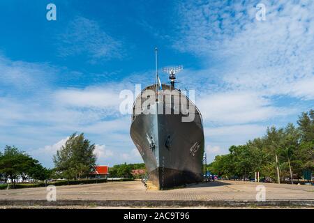 RAYONG, THAÏLANDE - JAN 6, 2019 ; Luang Prasae battleship (monument de la Marine royale thaïlandaise à Paknam) Prasae à Rayong, Thaïlande Banque D'Images