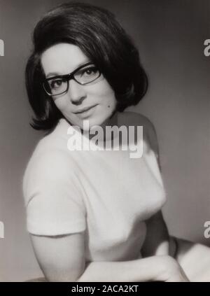 Nana Mouskouri, griechische Sängerin, Deutschland 1960 frühe er Jahre. La chanteuse grecque Nana Mouskouri, l'Allemagne au début des années 60. Banque D'Images