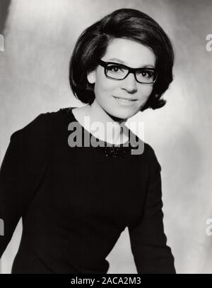 Nana Mouskouri, griechische Sängerin, Deutschland 1960 frühe er Jahre. La chanteuse grecque Nana Mouskouri, l'Allemagne au début des années 60. Banque D'Images