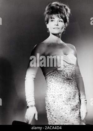 Gisela Uhlen, deutsche Schauspielerin und Tänzerin, Deutschland ca. Mitte 1960 er Jahre. Danseuse et actrice allemande Gisela Uhlen, Allemagne ca. milieu des années 1960. Banque D'Images