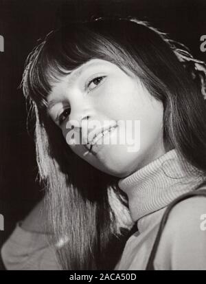 Susanne Uhlen, deutsche Schauspielerin als Teenager, Deutschland späte er Jahre 1960. L'actrice allemande Susanne Uhlen comme un adolescent, en Allemagne fin des années 60. Banque D'Images