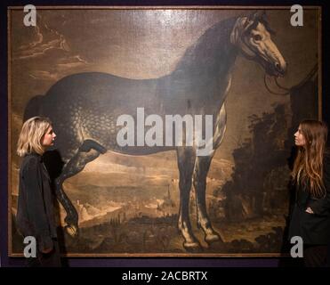 Bonhams, Londres, Royaume-Uni. 2 décembre 2019. Les vieux maîtres Peinture Vente Bonhams à l'aperçu. Image : École Italienne, début du 17e siècle. Un gris pommelé cheval napolitain avant un vaste paysage. Estimation : €50 000 à 70 000. Credit : Malcolm Park/Alamy Live News. Banque D'Images