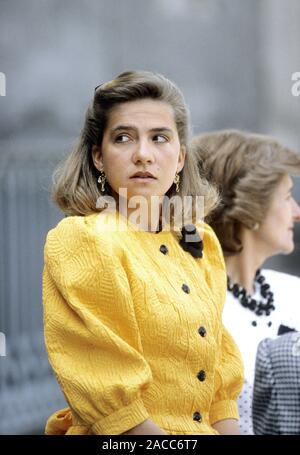 Infanta Cristina attend l'arrivée de TRH Prince et Princesse de Galles - Prince Charles et la Princesse Diana sur leur tournée royale de l'Espagne, Madrid 1987 Banque D'Images