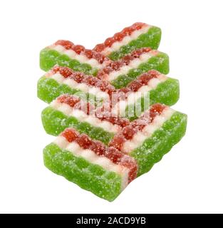 Trois est de couleur (rouge, vert, blanc ) à partir de bonbons bonbons fruits couleur isolé sur fond blanc. Une délicieuse friandise pour les enfants et les adultes. Banque D'Images