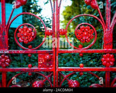 Le Champ de Fraises Gates rendu célèbre par la chanson des Beatles Strawberry Fields Forever, sorti en 1967 Banque D'Images