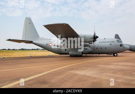 FAIRFORD / Royaume-uni - Juillet 13, 2018 : l'Armée de l'air autrichienne Lockheed C-130K avion de transport Hercules à l'affichage statique RIAT Royal International Air Banque D'Images