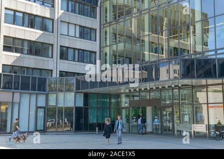 Bundesministerium für Verkehr und digitale Infrastruktur BMVI, Robert-Schumann-Platz, Bonn, Nordrhein-Westfalen, Deutschland Banque D'Images