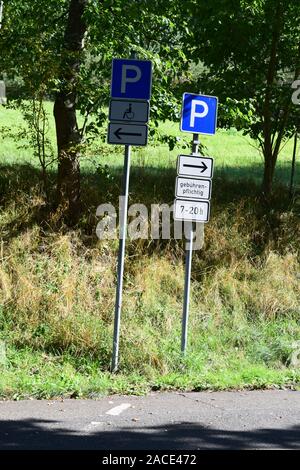Parking au bord du lac Banque D'Images