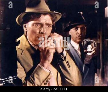 Désolés, Faux numéro1948 Paramount Pictures film avec Burt Lancaster à gauche et John Bromfield Banque D'Images