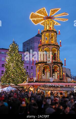 Marché de Noël à Halle (Saale), Allemagne ; Weihnachtsmarkt en Halle Banque D'Images