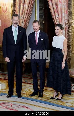 Le roi Felipe IV, Reine Letizia et Grand-duc de Luxembourg, Enrique de Nassau-Weilburg assister à au Palais Public pendant la COP25 s'est tenue au Palais Royal de Madrid. Banque D'Images