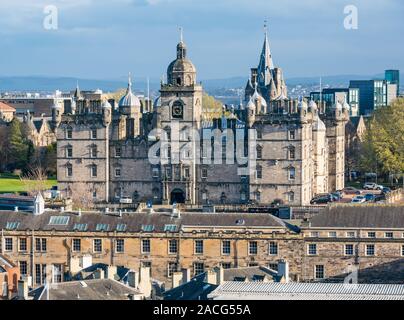 Grand bâtiment de l'école George Heriots et vue sur les toits, Écosse, Royaume-Uni Banque D'Images