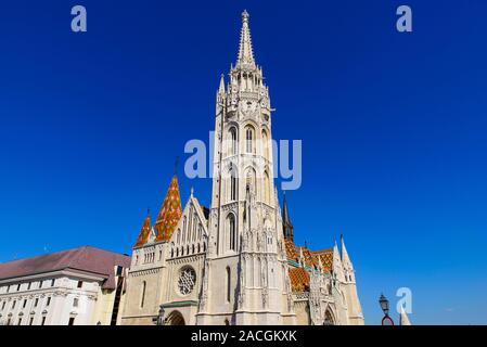 L'église Matthias, une église catholique situé dans la Sainte Trinité Square, du quartier du château de Buda, à Budapest, Hongrie Banque D'Images