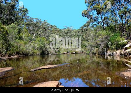 Karloo Pool est une piscine populaire et pique-niquer situé dans la région de Royal National Park au sud de Sydney, Australie Banque D'Images