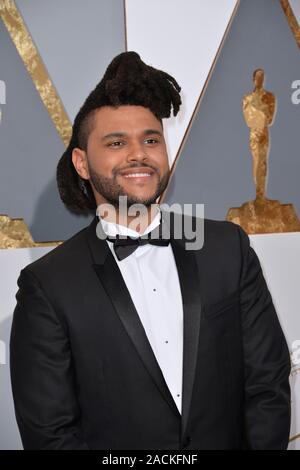 LOS ANGELES, CA - 28 février 2016 : Abel Tesfaye, alias le Makkonen, The Weeknd à la 88e Academy Awards au Kodak Theater, Hollywood. © 2016 Paul Smith / Featureflash Banque D'Images