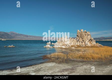 Mono Lake, un lac salin de soude dans le comté de Mono, en Californie. Banque D'Images