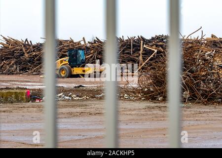 Aiterhofen, Allemagne. 09Th Nov, 2019. Les anciens locaux de la société Bayern-Ei. Cinq ans après le scandale de la société Bayern-Ei de Basse-bavière, la poule pondeuse installation a été démoli. Le site a été vendu à un investisseur privé de l'arrondissement, a déclaré un porte-parole du bureau de district. Credit : Armin Weigel/dpa/Alamy Live News Banque D'Images