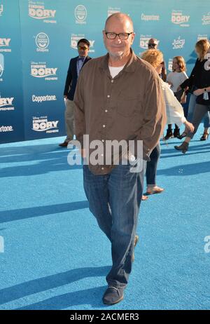 LOS ANGELES, CA. 8 juin 2016 : l'Acteur Ed O'Neill lors de la première mondiale de 'trouver Dory' au El Capitan Theatre, à Hollywood. © 2016 Paul Smith / Featureflash Banque D'Images
