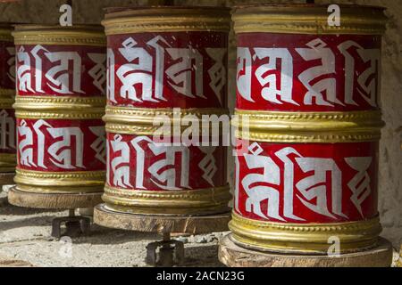 Roues de prière tibétain au Ladakh, Inde Banque D'Images