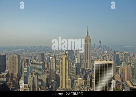 Panorama depuis la plate-forme d'observation Top of the Rock du Rockefeller Center à l'Empire State Building et le centre-ville de Manhattan, Ma Banque D'Images