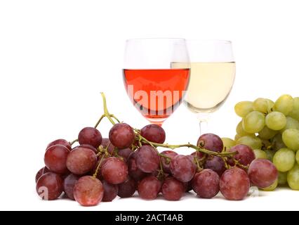 Verres de vin et de raisins mûrs Banque D'Images