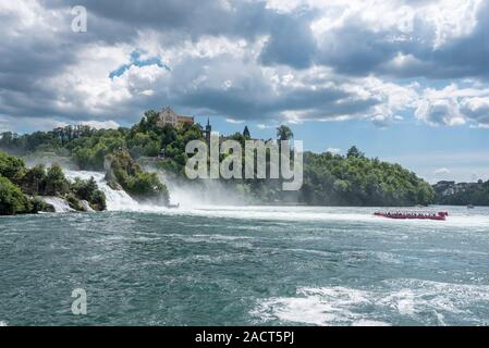 Chutes du Rhin à Laufen château, Neuhausen am Rheinfall, canton de Schaffhouse, Suisse, Europe Banque D'Images