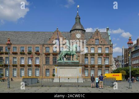 Rathaus, Jan-Wellem-Reiterdenkmal, Marktplatz, Düsseldorf, Nordrhein-Westfalen, Deutschland Banque D'Images