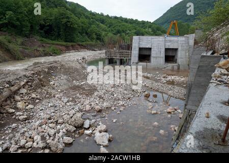 Construction de la petit barrage sur la rivière Jadar, Bosnie-Herzégovine Banque D'Images