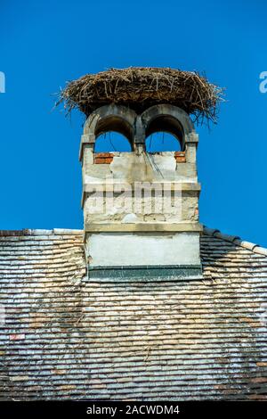 L'Autriche, la rouille. Nid d'une cigogne Banque D'Images