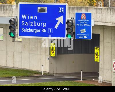 L'Autriche, Linz, ville autoroute Banque D'Images