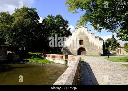 Kloster Schulpforte avec jardin du monastère de Schulpforte près de Naumburg sur la route romane, Burgenlandkreis, Saxe-Anhalt, G Banque D'Images