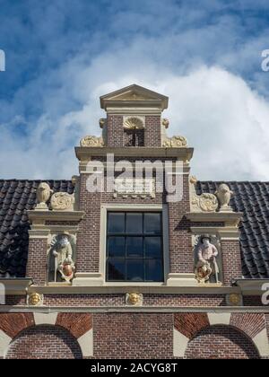 Alkmaar est une ville des Pays-Bas, située dans la province de la Hollande-Méridionale. Alkmaar est bien connu pour son marché traditionnel du fromage. Banque D'Images