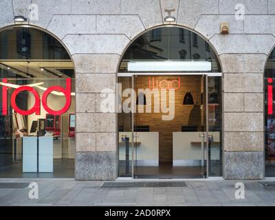 Iliade store dans le centre de la ville de Milan, en Italie. Banque D'Images