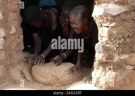 Pays Dogon : village de Yanda 2012 Tourougo Banque D'Images