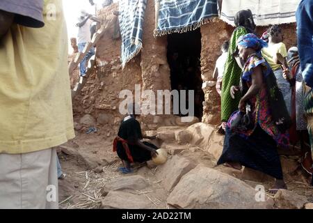 Pays Dogon : village de Yanda 2012 Tourougo Banque D'Images