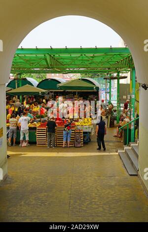 BELGRADE, SERBIE -18 oct 2019- Vue de Zeleni Venac, un marché de producteurs au centre-ville de Belgrade, Serbie. Banque D'Images