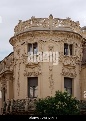 Close-up du Palacio Longoria, un célèbre palais Art Nouveau, actuellement le siège de la Société espagnole des auteurs (SGAE) Banque D'Images