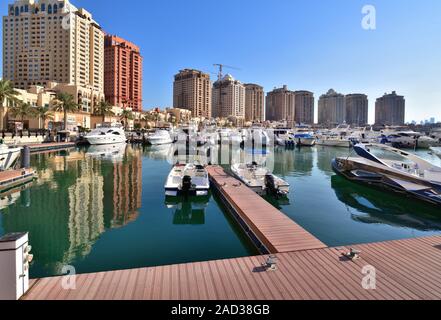 Doha, Qatar - novembre 23. 2019. Marina sur l'île de Pearl Banque D'Images