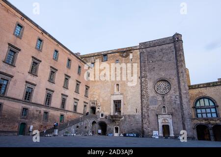 Cour intérieure, Castel Nuovo, Naples, Italie Banque D'Images