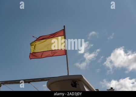 Sant Antoni de Portmany, Ibiza, Espagne : 8 NOV 2019 : journée ensoleillée dans le port de Sant Antoni de Portmany, Ibiza, Espagne. Banque D'Images