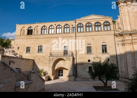 Couvent de Saint Agostino (Convento di Sant'Agostino) dans le quartier de sassi de Matera, Basilicate région, le sud de l'Italie Banque D'Images