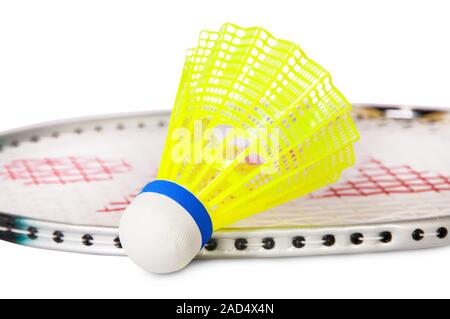 Un volant situé à proximité de la raquette de badminton Banque D'Images