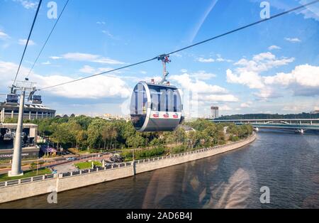 Moscou, Russie - le 8 juillet 2019 : téléphérique dans Moscou. Vue depuis le téléphérique. Le transport urbain public de Moscou Banque D'Images